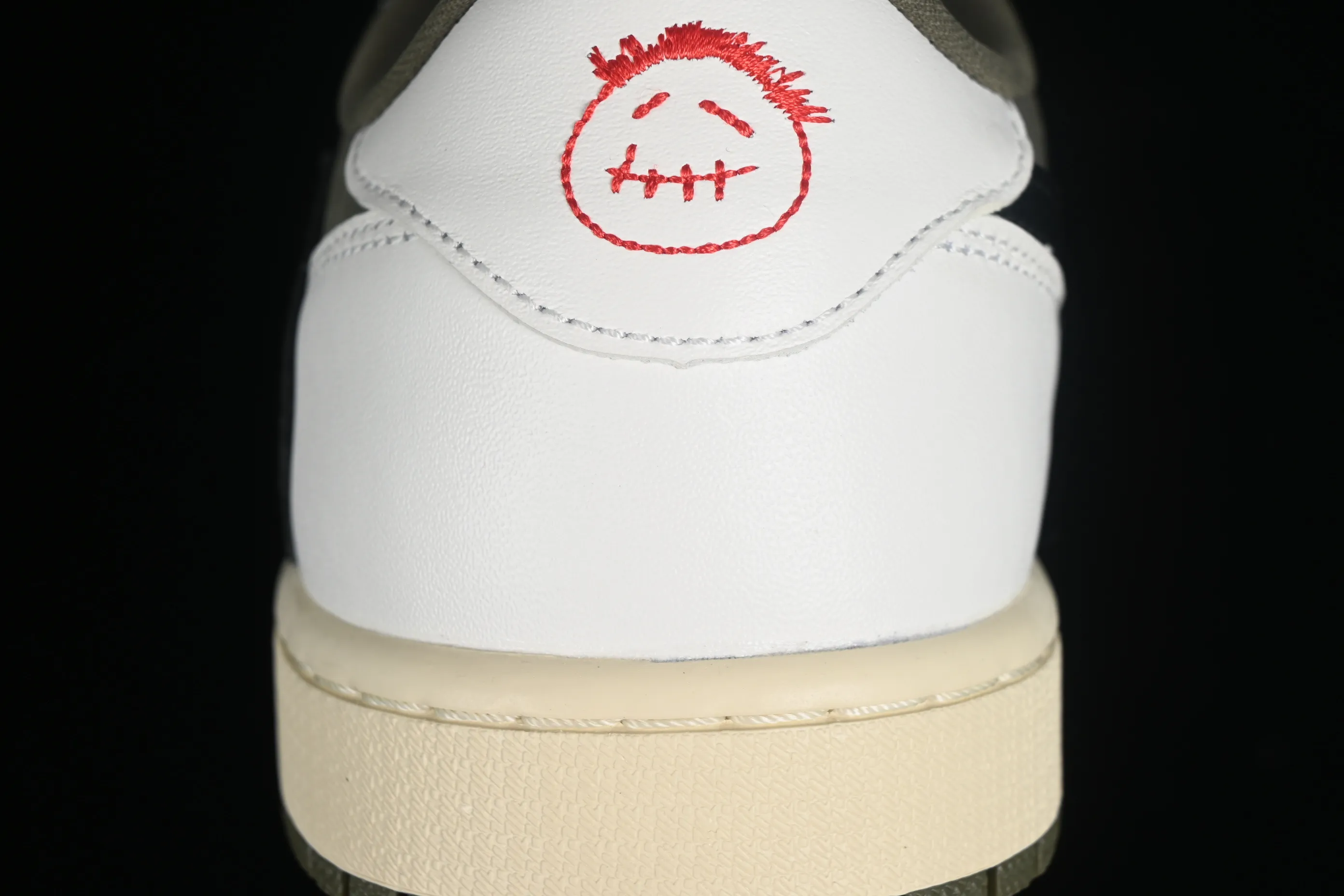 All categories Air Jordan Jordan series basketball shoes Air Jordan 1 Low Travis Scott x Air Jordan 1 Low OG AJ1 Joe 1 undercut low DM7866-200